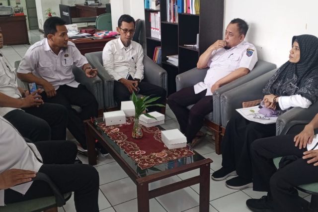 Fungsional Perencana Bappelitbangda Prov. Sulsel Selatan Menerima Kunjungan Bappeda Kabupaten Barru