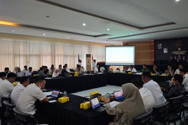 Plt. Kepala Bappelitbangda Prov. Sulsel Menghadiri Rapat Kerja Badan Anggaran DPRD Provinsi Sulawesi Selatan