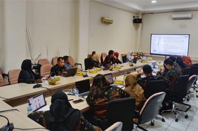 Guna Mepercepat Penurunan Stunting Pemkab Lutim Melakukan Bimbingan Teknis Pengisian Web Monitoring Stunting di Bappelitbangda Prov. Sulsel