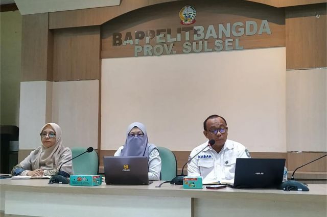 Bidang Infrastruktur dan Kewilayahan Menyelenggarakan Coaching Clinic 7+ Implementasi Strategi Sanitasi Kabupaten Pangkajene dan Kepulauan