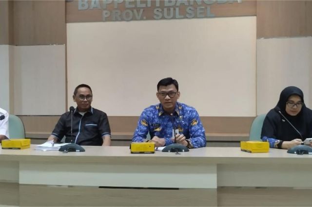 Ukrima Rijal, S.T. M.M bersama Tim penyusun RPJPD menerima Kunjungan Kerja Anggota DPRD Kabupaten Soppeng