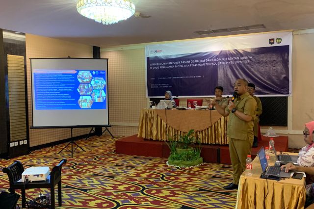 Kepala Bidang Pemerintahan dan Pembangunan Manusia Narasumber Lokakarya Layanan Publik Ramah Disabilitas