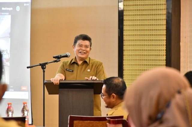 Plh Kepala Bapplitbangda Prov. Sulsel Membuka Forum Perangkat Daerah Se Sulsel