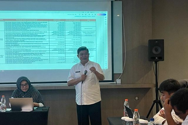 Plh Kepala Bappelitbangda Prov. Sulsel Membuka Rapat Fasilitasi Perubahan Rencana Kerja Pemerintah Daerah (RKPD) Tahun 2024