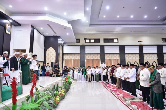 Mengenang Perjuangan dan Warisan Inspiratif Puang Ramma, Pj Gubernur Bahtiar Hadiri Haul Ke-18