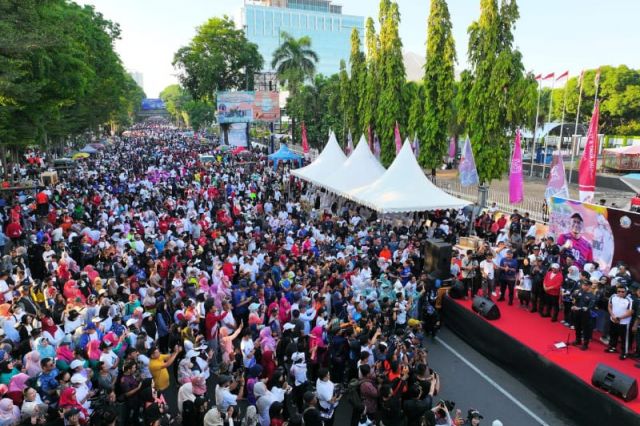 Prof Zudan Lepas 535.500 Peserta di Jalan Sehat Serentak HUT Sulsel, Pecahkan Rekor MURI Peserta Terbanyak