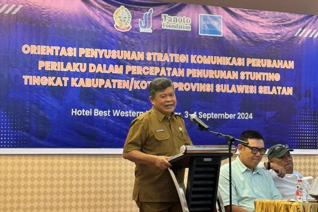 Plh. Kepala Bappelitbangda Prov. Sulsel Membuka Pertemuan Orientasi Penyusunan Strategi Komunikasi Perubahan Perilaku (KPP) Dalam Percepatan Penurunan Stunting Tingkat Kabupaten/Kota