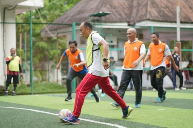 Bermain Mini Soccer Bersama, Pengurus Korpri Sulbar Puji Kepemimpinan Pj Gubernur Sulsel Prof Zudan