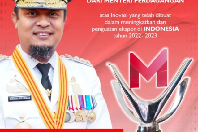 Gubernur Sulawesi Selatan Raih Penghargaan