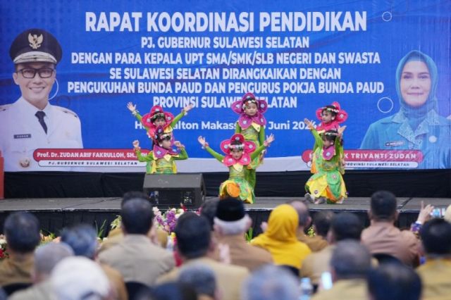 Ninuk Zudan Dikukuhkan Sebagai Bunda PAUD Sulawesi Selatan