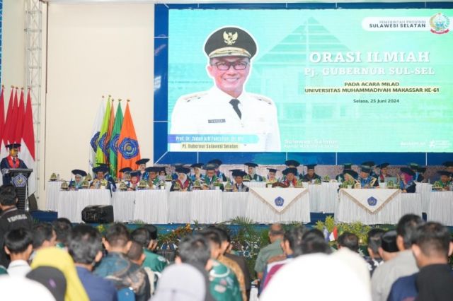 Penjabat Gubernur Sulawesi Selatan Prof Zudan Sampaikan Orasi Ilmiah di Milad Unismuh ke-61 Tahun