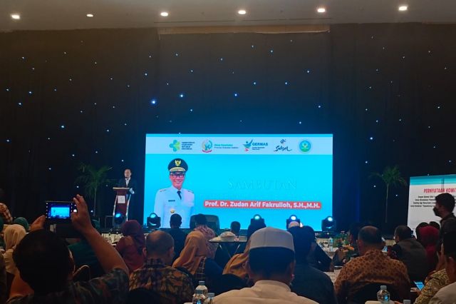 Pj Gubernur Sulawesi Selatan Membuka Giat Getol Bertamasya serta Launching Gerakan Pappadeceng Gizi dan Pencanangan Ayo ke Posyandu di Sulawesi Selatan