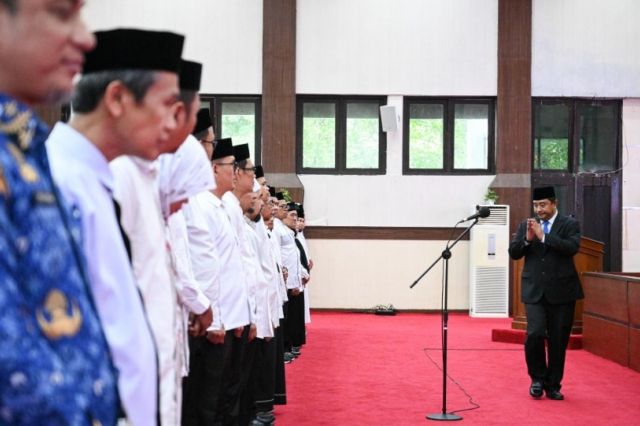 Lantik Pengurus Masjid Milik Pemprov Sulsel, Pj Gubernur Bahtiar Harap Maksimal Layani Jemaah