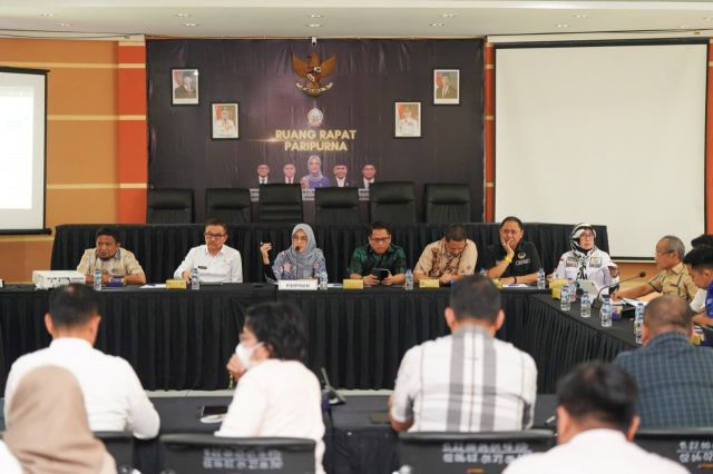 Plt. Kepala Bappelitbangda Prov. Sulsel Menghadiri Rapat Kerja Badan Anggaran DPRD Prov Sulsel