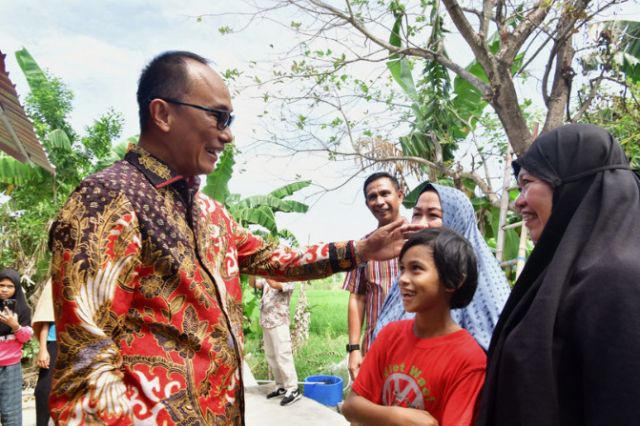 Dinsos Gerak Cepat Bedah Rumah Warga Miskin di Makassar, Pj Gubernur Sulawesi Selatan Prof Zudan Hadir Langsung Serahkan Kunci