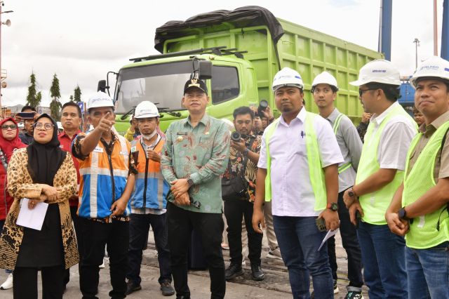 Pastikan Ketersediaan Pupuk untuk Petani Sulsel, Prof Fadjry Djufry Pangkas Penghambat Arus Distribusi