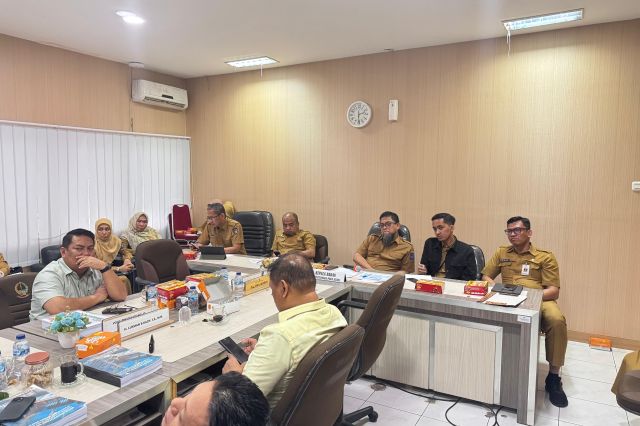 Plt. Kepala Bappelitbangda Sulsel Hadiri Rapat Kerja Komisi D DPRD Bahas Ranperda APBD 2026