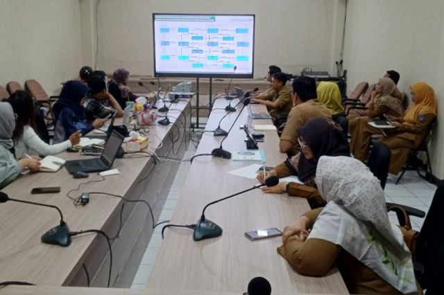 Sekretaris Bappelitbangda Prov. Sulsel di Dampingi Kepala Bidang PPEPD Menerima Tim Badan Pemeriksa Keuangan (BPK) Perwakilan Provinsi Sulawesi Selatan