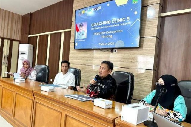 Sekretaris Bappelitbangda Prov. Sulsel Bersama Fungsional Perencana Bidang Infraswil Menghadiri Coaching Clinic-5 Uji Coba Model Layanan Skala Terbatas Implementasi SSK PPSP di Kabupaten Pinrang