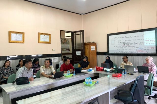 Sinkronisasi dan Evaluasi Program Pembangunan, Bappelitbangda Sulsel Laksanakan Monev Akhir Tahun 2025 dan Penyusunan Timeline Program Prioritas (Strong Point) Tahun 2026