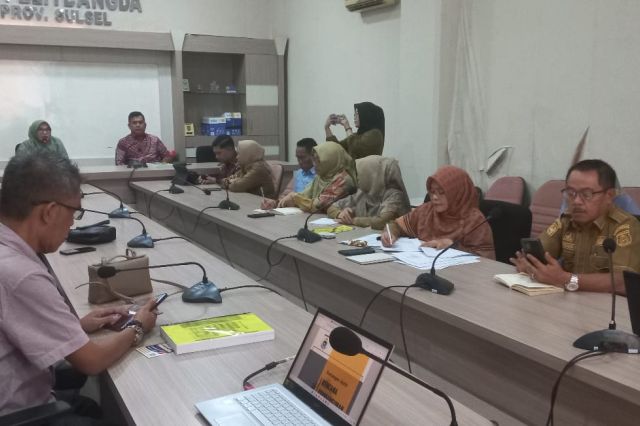 Ir. Suciati Sapta Margani, M.Si Menerima Kunjungan Kerja dari Anggota DPRD Prov. Sulbar. Bahas RPJPD Prov. Sulbar