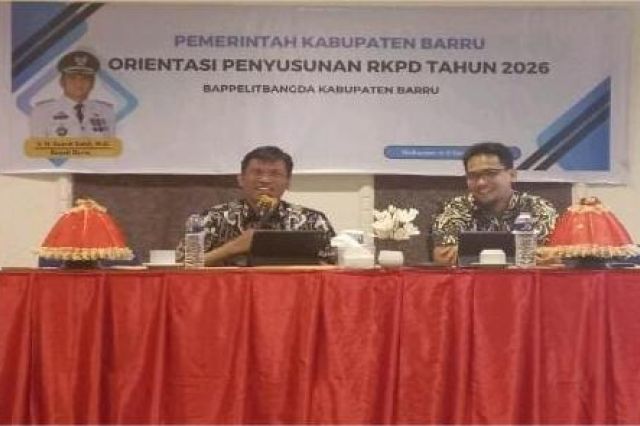 Kabid PPEPD Narasumber Kegiatan Orientasi Penyusunan RKPD Tahun 2024 Bappelitbangda Kab. Barru