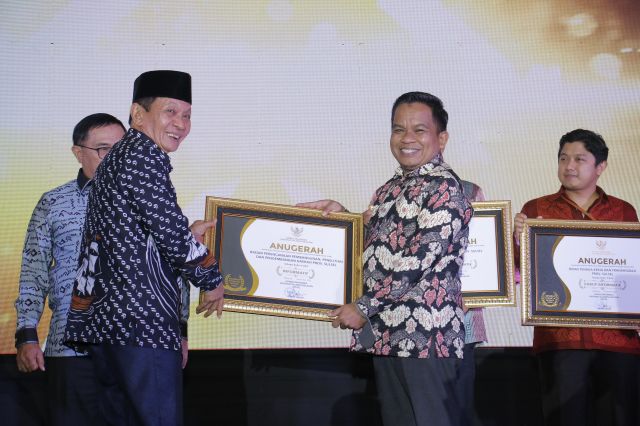 Komisi Informasi Provinsi  Sulawesi Selatan menyelenggarakan malam Anugerah Keterbukaan Informasi Publik